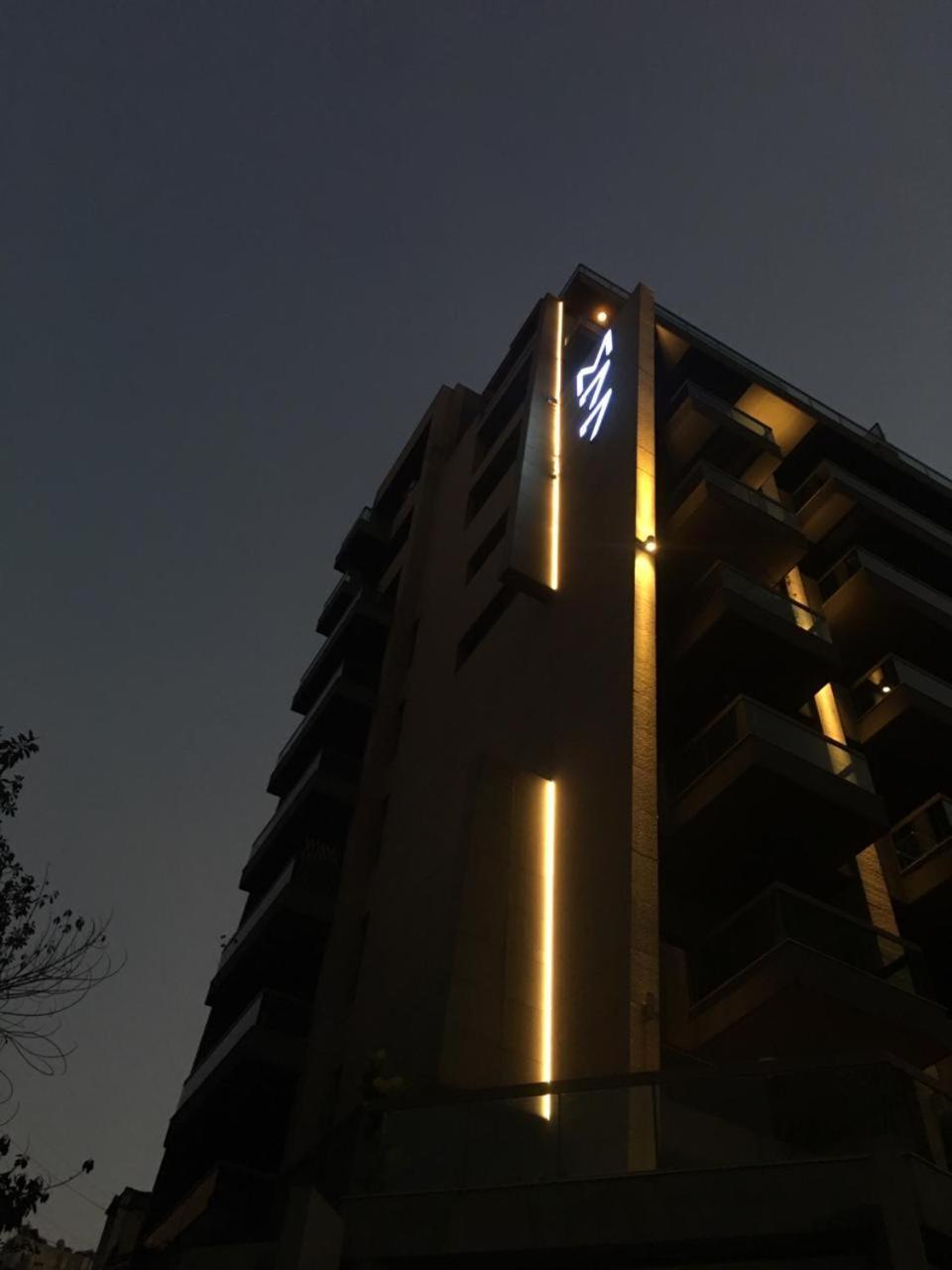 Apartment M-77
