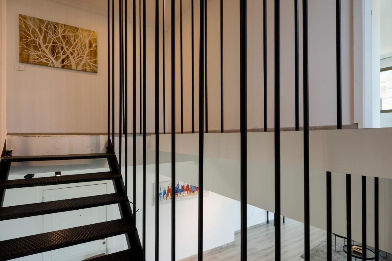 Apartment M-77 *